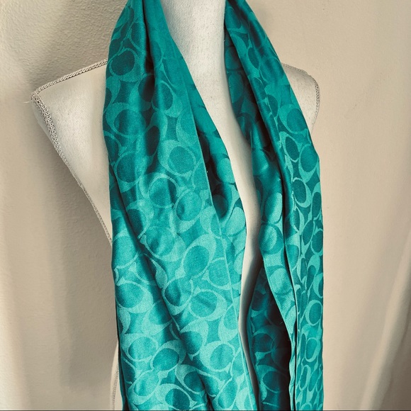 Coach Scarf/Wrap - Picture 2 of 8